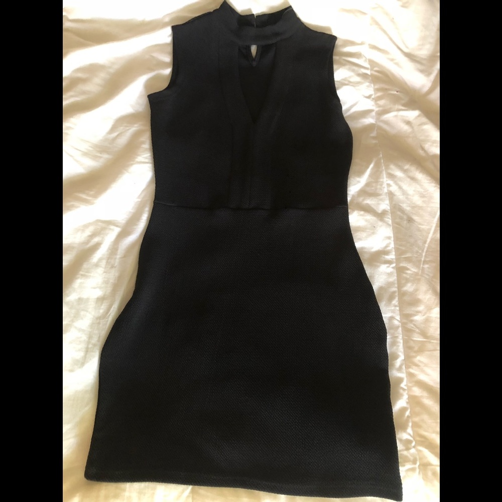 BLACK DRESS